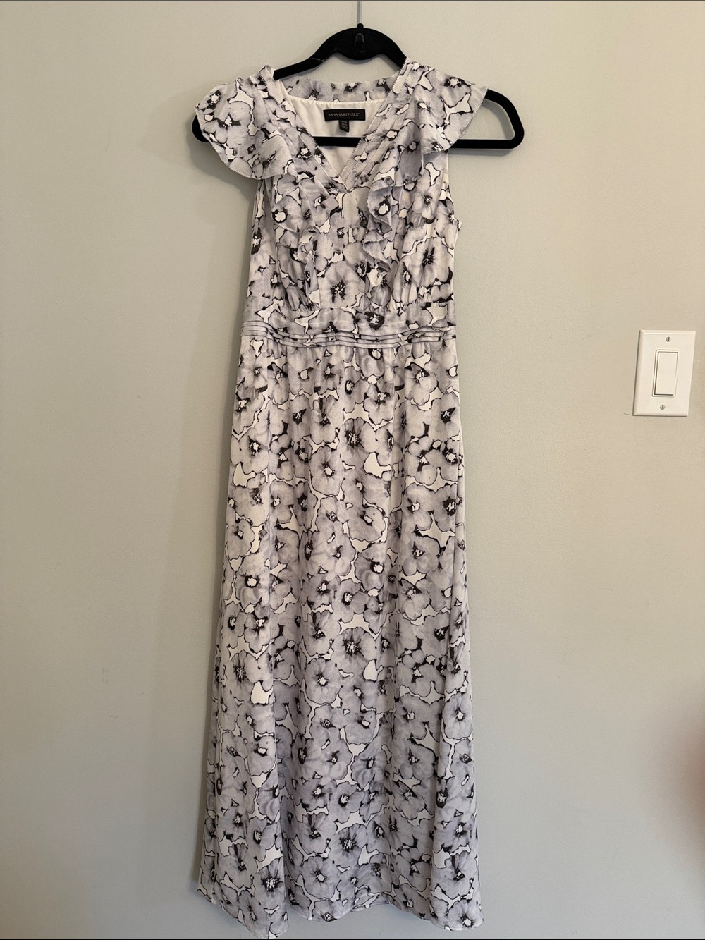 Banana Republic White and Black Floral Maxi Dress